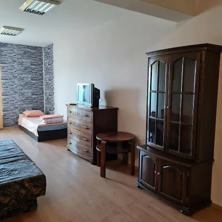 елка *