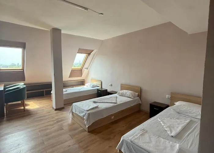 елка شقة بورغاس