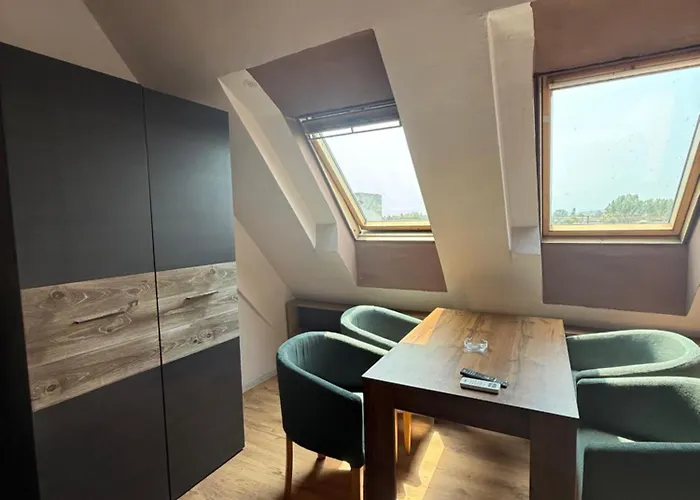 елка شقة بورغاس